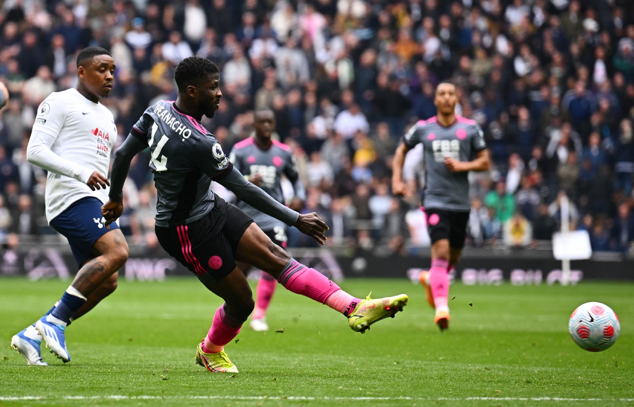 今年会娱乐官网-里程碑夜！托特纳姆遗憾出局，英超集结日刷纪录，引发热议，心理建设被强调 